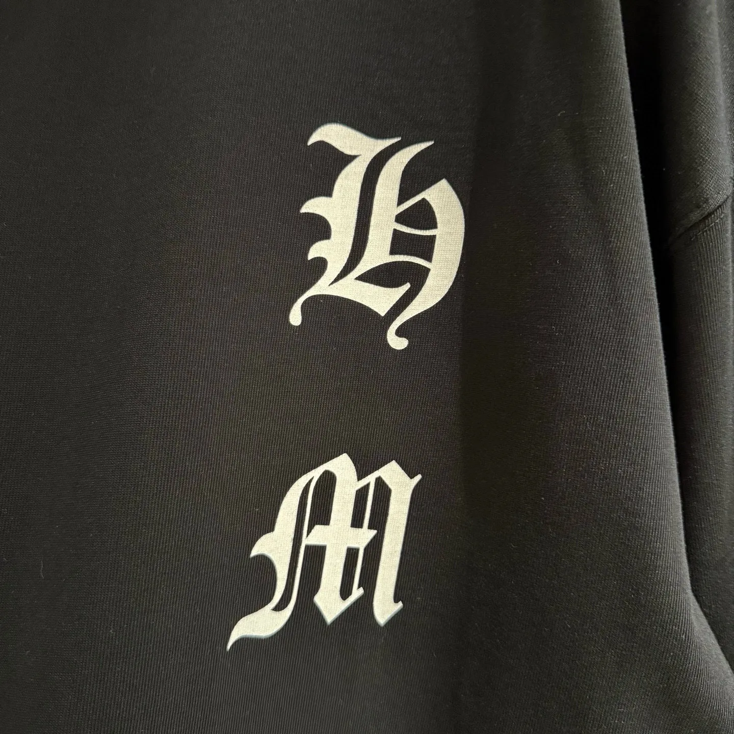🅿️330 [Strict quality control] CH Croixin's new long-sleeved sweatshirt T-shirt. Heavy 340g double yarn fabric. Four flower positions on the front, back and left. Wash the whole garment twice. The four sides are frayed and torn. Heavy fabric. The neckline is made of icy Salona. Loose fit. Deep, wide and stylish. No deformation or shrinkage. 3 colors: black, white and gray. Size: M-2xl